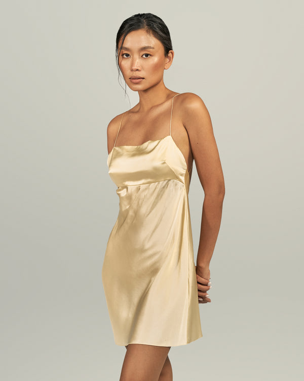 NUDE 02